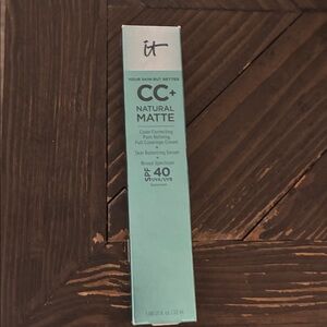 IT Cosmetics CC+ Natural Matte Cream in Teal